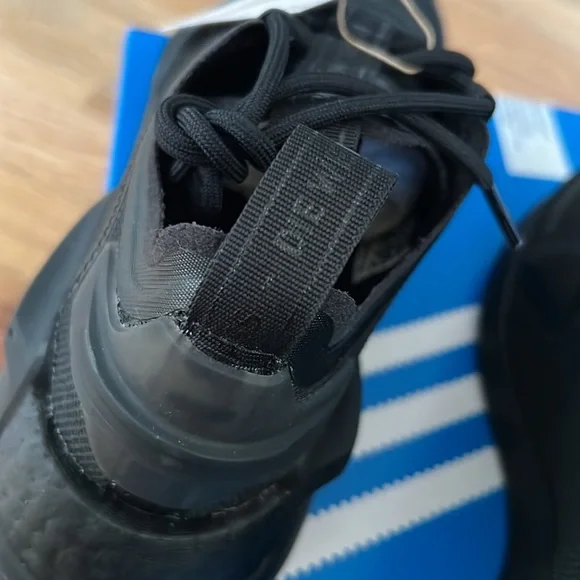 NIB Adidas NMD V3 - Picture 9 of 13